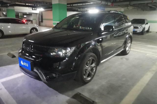 Dodge Journey 2014 года выпуска