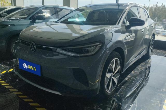 Volkswagen ID.6 2022 года выпуска