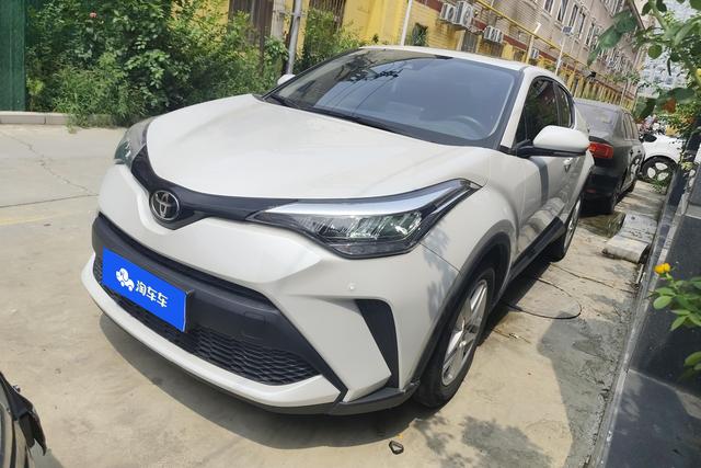 Toyota C-HR 2021 года выпуска