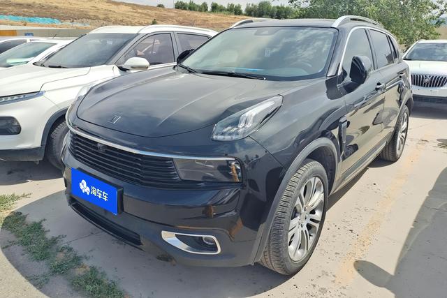 Lynk & Co 01 2021 года выпуска