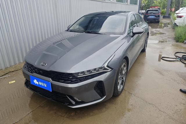 Kia K5 2020 года выпуска