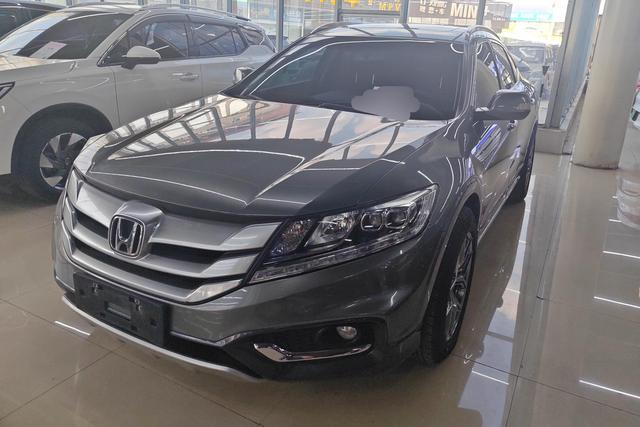 Honda Crosstour 2014 года выпуска