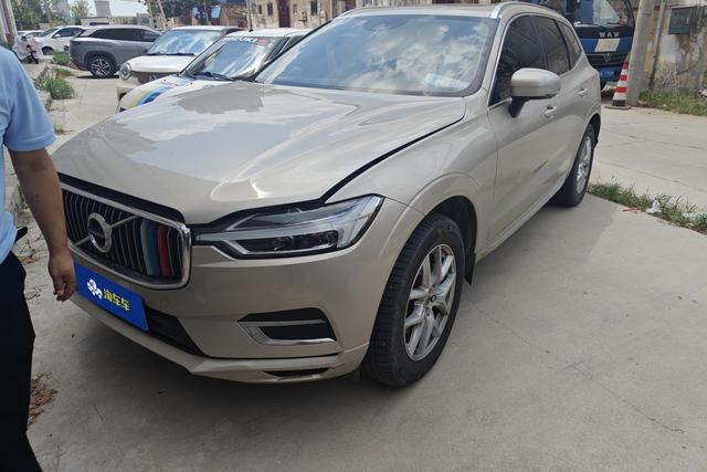 Volvo XC60 2020 года выпуска