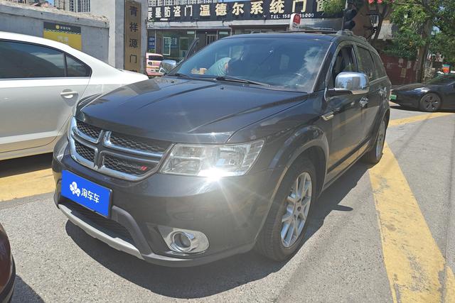 Dodge Journey 2014 года выпуска