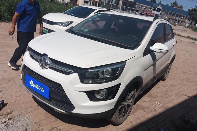 BAIC Senova X25 2015 года выпуска