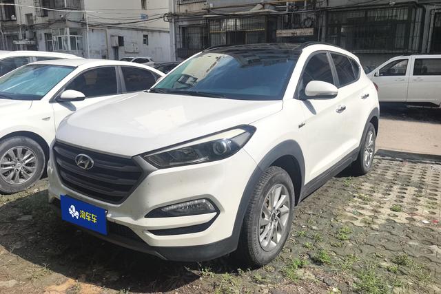 Hyundai Tucson 2015 года выпуска