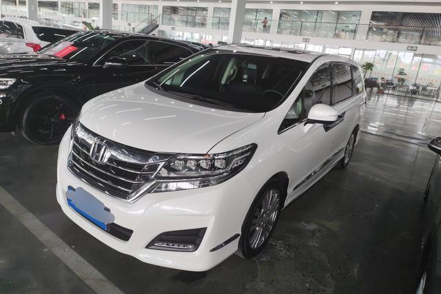 Honda Elysion 2016 года выпуска