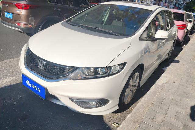 Honda Jade 2016 года выпуска