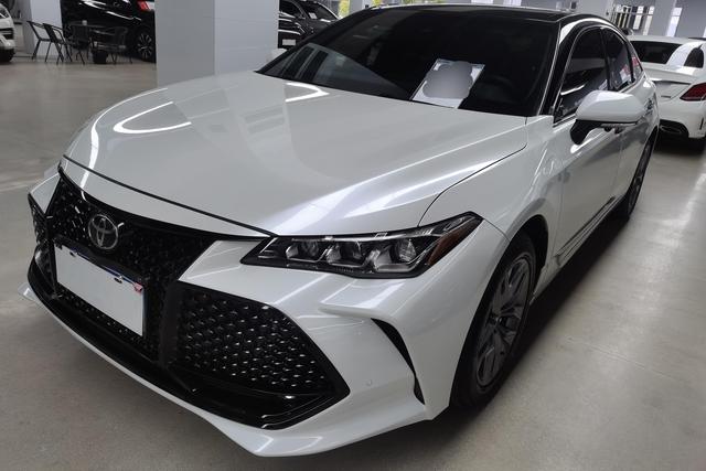 Toyota Avalon 2022 года выпуска