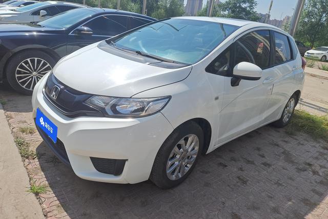 Honda Fit 2016 года выпуска