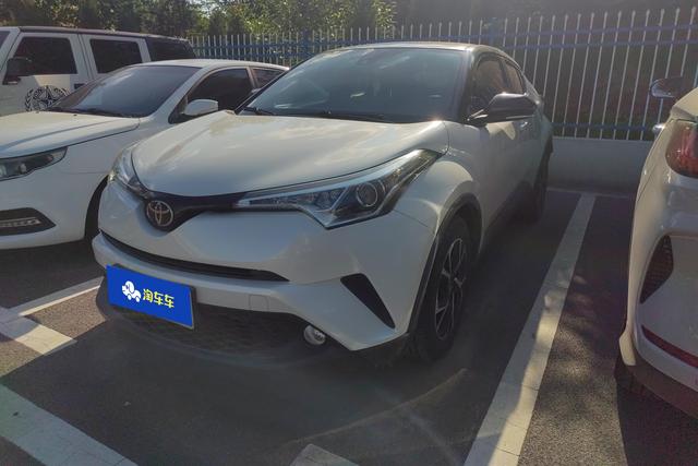 Toyota C-HR 2018 года выпуска