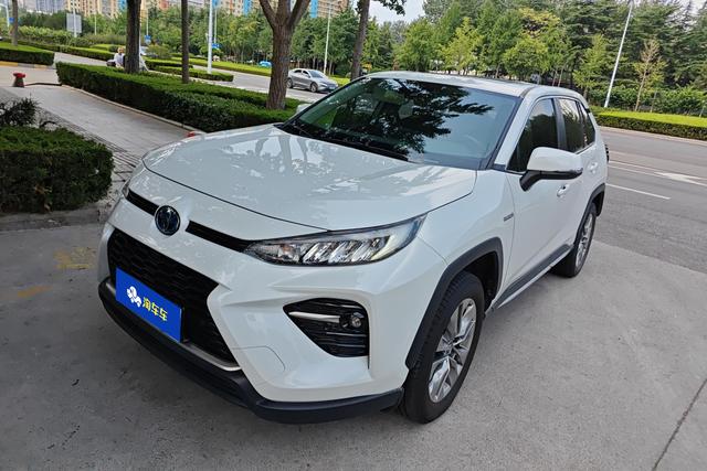 Toyota RAV 4 2020 года выпуска
