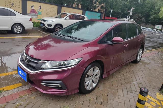 Honda Jade 2020 года выпуска