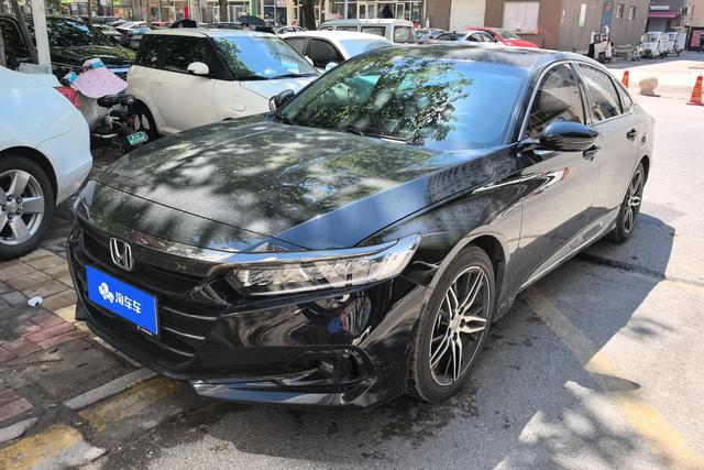Honda Accord 2022 года выпуска