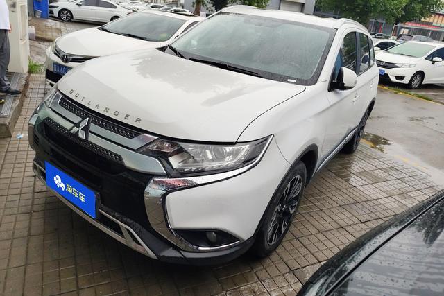 Mitsubishi Outlander 2019 года выпуска