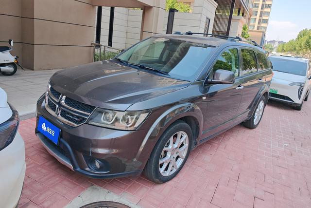 Dodge Journey 2014 года выпуска