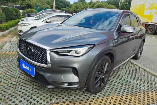 Infiniti QX50 2022 года выпуска