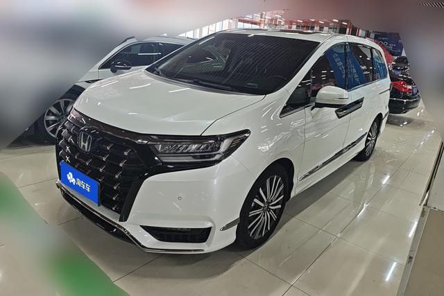 Honda Elysion 2022 года выпуска