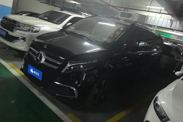 Mercedes-Benz V-klasse 2022 года выпуска