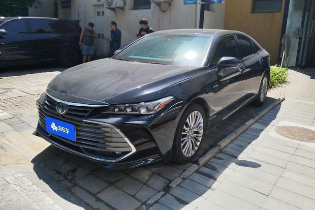 Toyota Avalon 2019 года выпуска