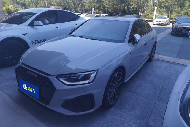 Audi S4 2021 года выпуска