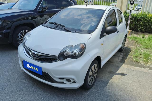 BYD F0 2015 года выпуска