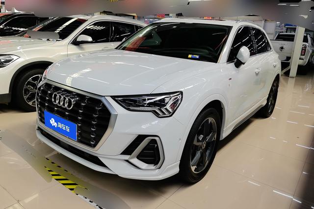 Audi Q3 2022 года выпуска