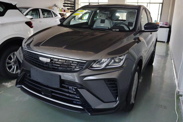 Geely Coolray 2025 года выпуска