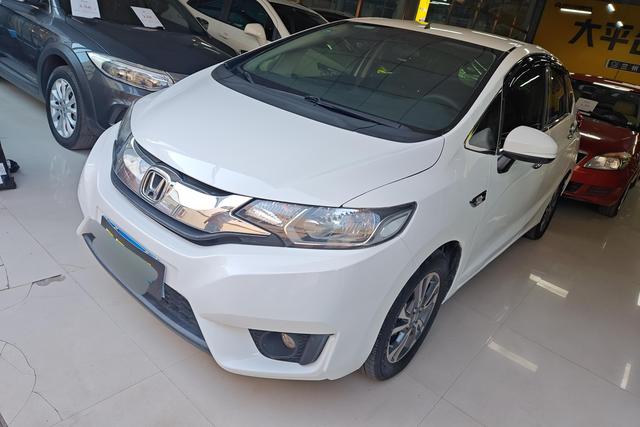 Honda Fit 2014 года выпуска