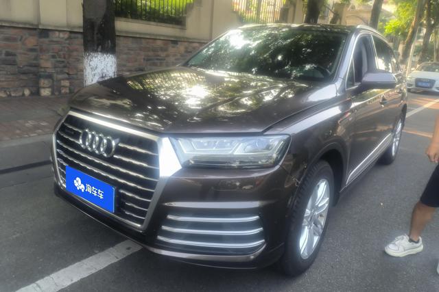 Audi Q7 2016 года выпуска