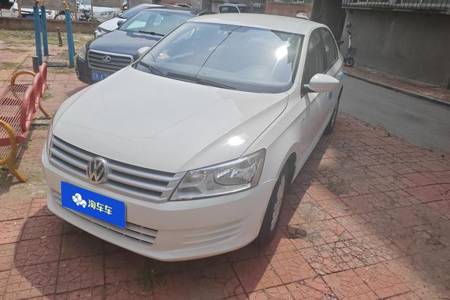 Volkswagen Santana 2013 года выпуска