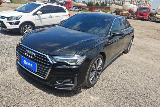 Audi A6 2021 года выпуска