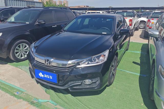 Honda Accord 2016 года выпуска