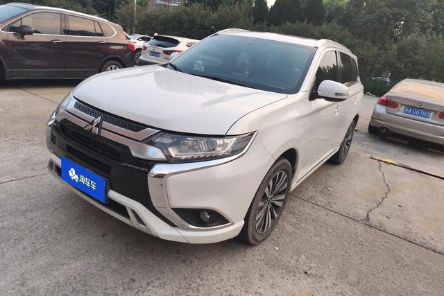 Mitsubishi Outlander 2021 года выпуска