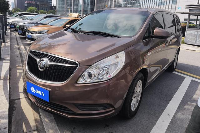 Buick GL8 2018 года выпуска