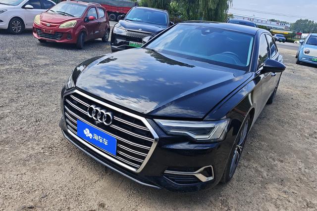 Audi A6 2022 года выпуска