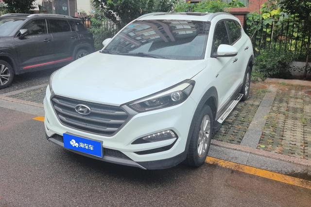 Hyundai Tucson 2015 года выпуска