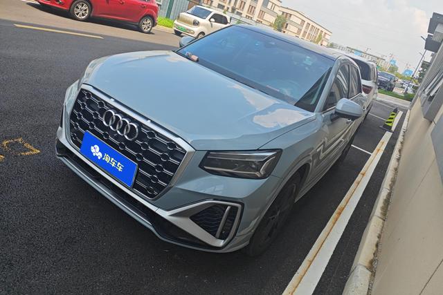 Audi Q2 2022 года выпуска