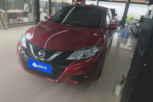 Nissan Tiida 2016 года выпуска