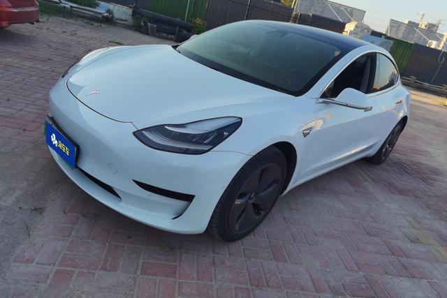 Tesla Model 3 2020 года выпуска