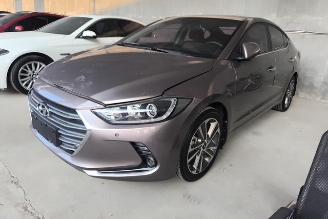 Hyundai Elantra 2016 года выпуска