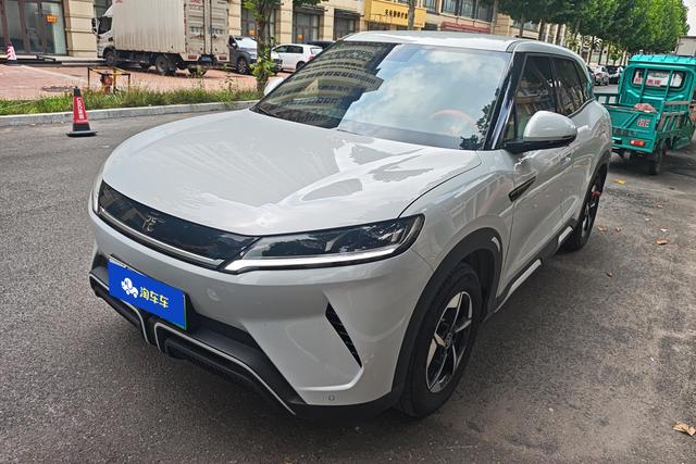BYD Yuan 2024 года выпуска