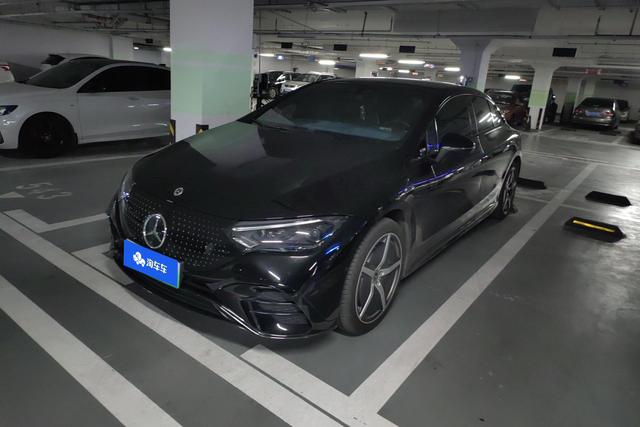 Mercedes-Benz EQE 2022 года выпуска