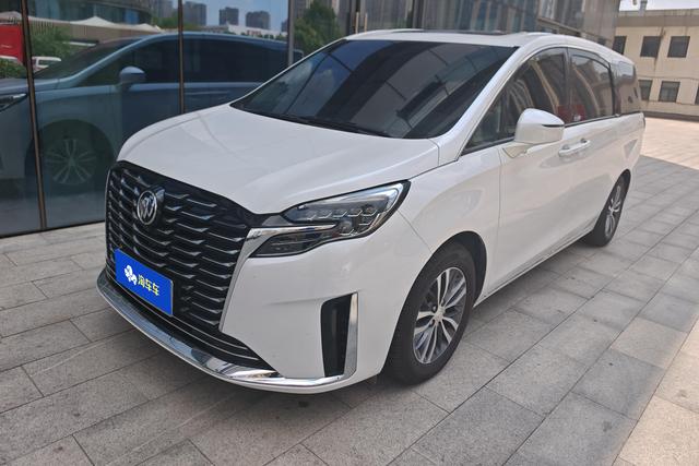 Buick GL8 2023 года выпуска
