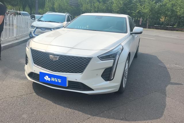 Cadillac CT6 2021 года выпуска