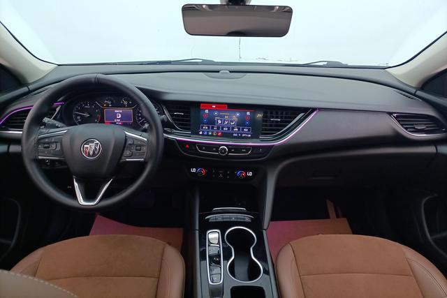 Buick Regal 2022 — фото 11