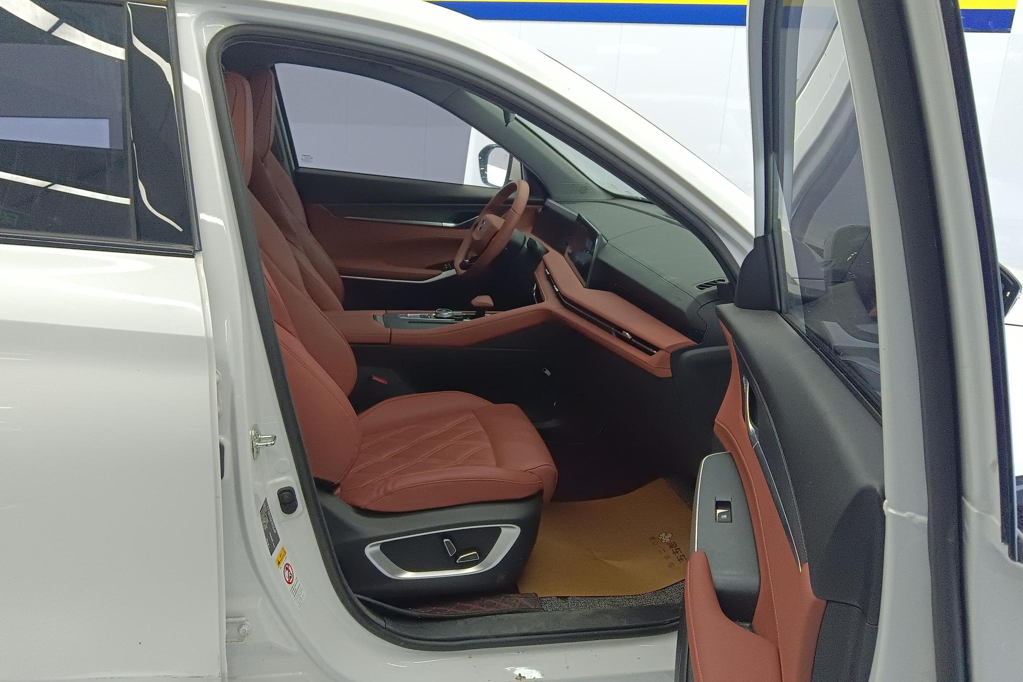 Chang'an CS75 PLUS 2023 Белый из Китая, фото 2