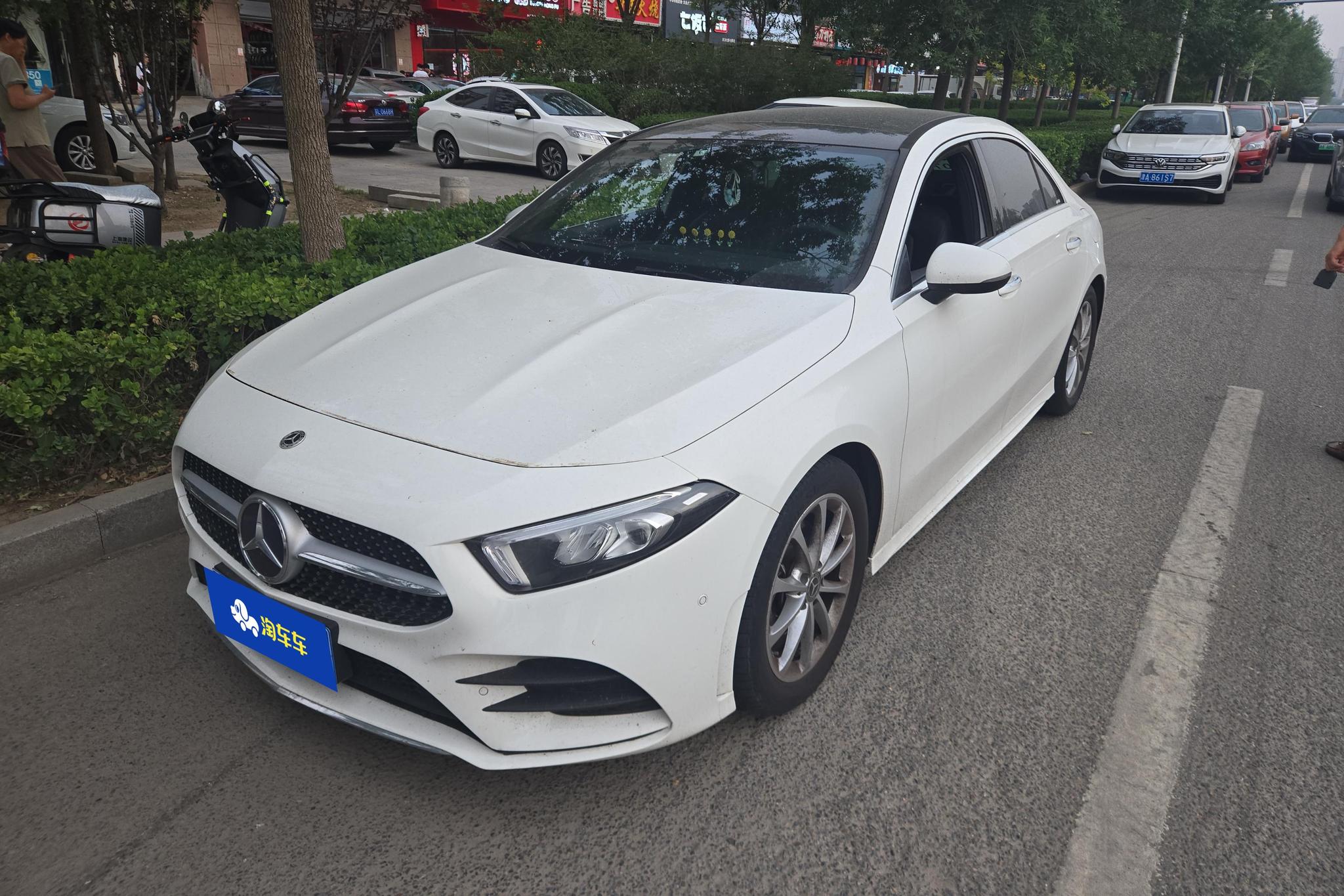 Mercedes-Benz Class A 2021 Белый из Китая