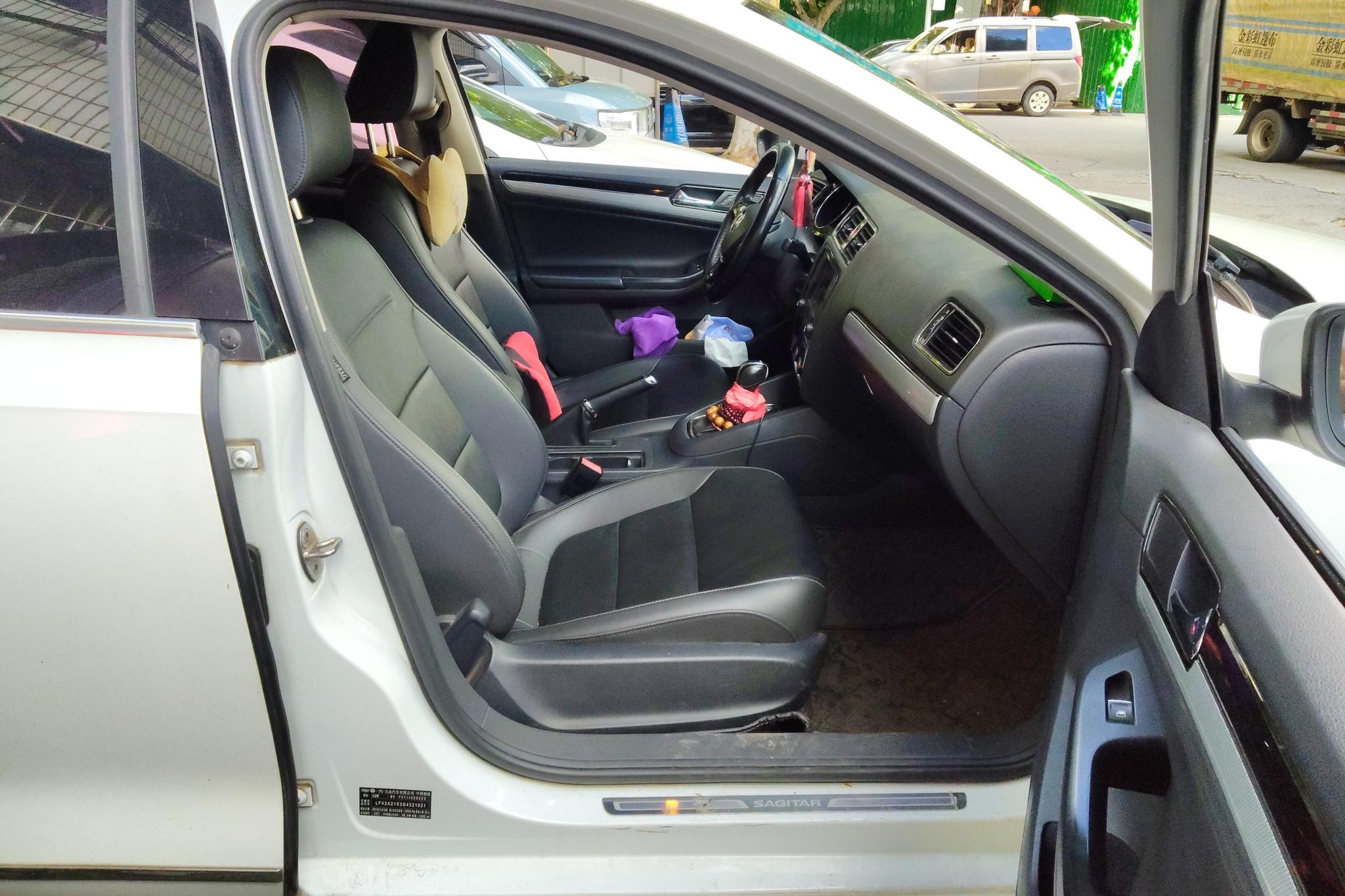 Volkswagen Sagitar 2017 230TSI AT Comfort