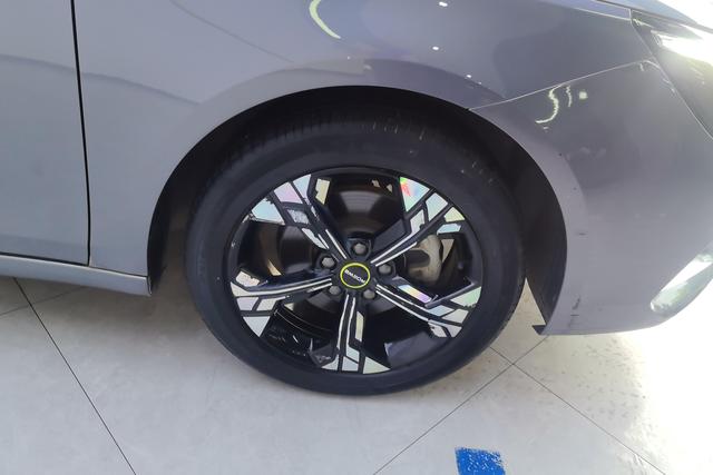 Roewe i6 MAX 2020 — фото 9
